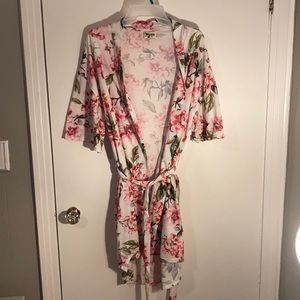 Show Me Your Mumu Floral Robe OS